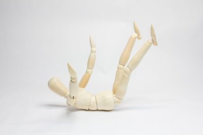 青空駐車や車庫飛ばしで前科も？知らないと危ない“形だけの手続き”の落とし穴